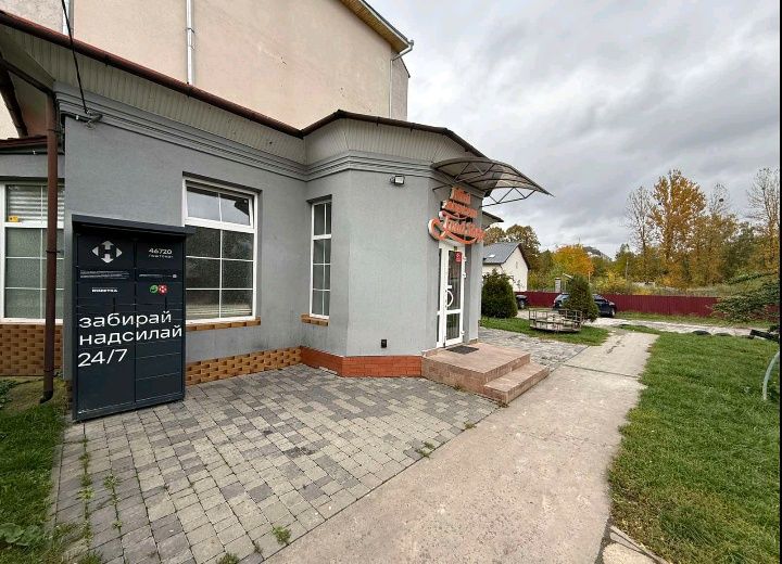 Продається нежитлове приміщення с.Крихівці