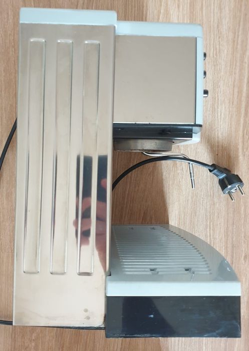 Máquina de café Expresso e Cappuccino com manípulo JOCEL SK 201B