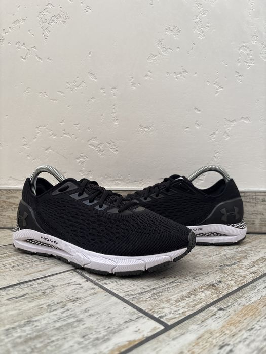 Under armour hovr sonic 3 40,5р 25,5 см
