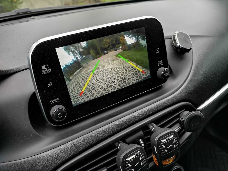 Fiat Tipo aktualizacja nawigacji mapy google na fabrycznym tablecie