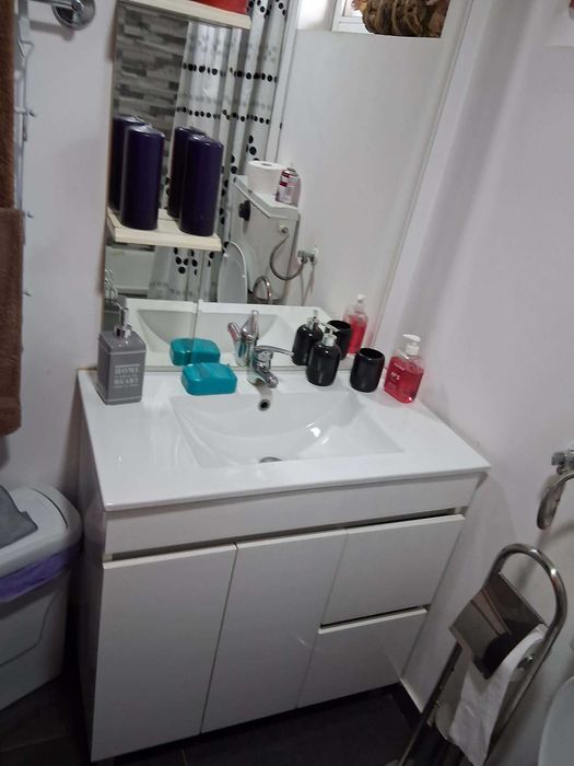 Lavatorio com Movel de quarto de banho