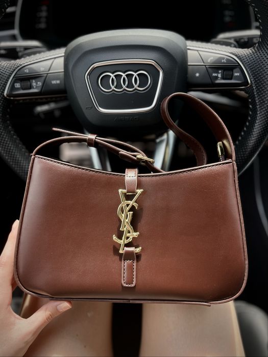 Коричнева сумочка Yves Saint Laurent