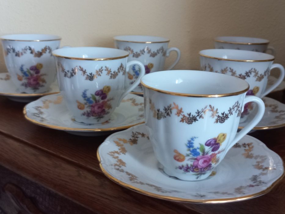 Komplet porcelanowych filiżanek- Czechosłowacja lata 70. XX w.- 6 szt.