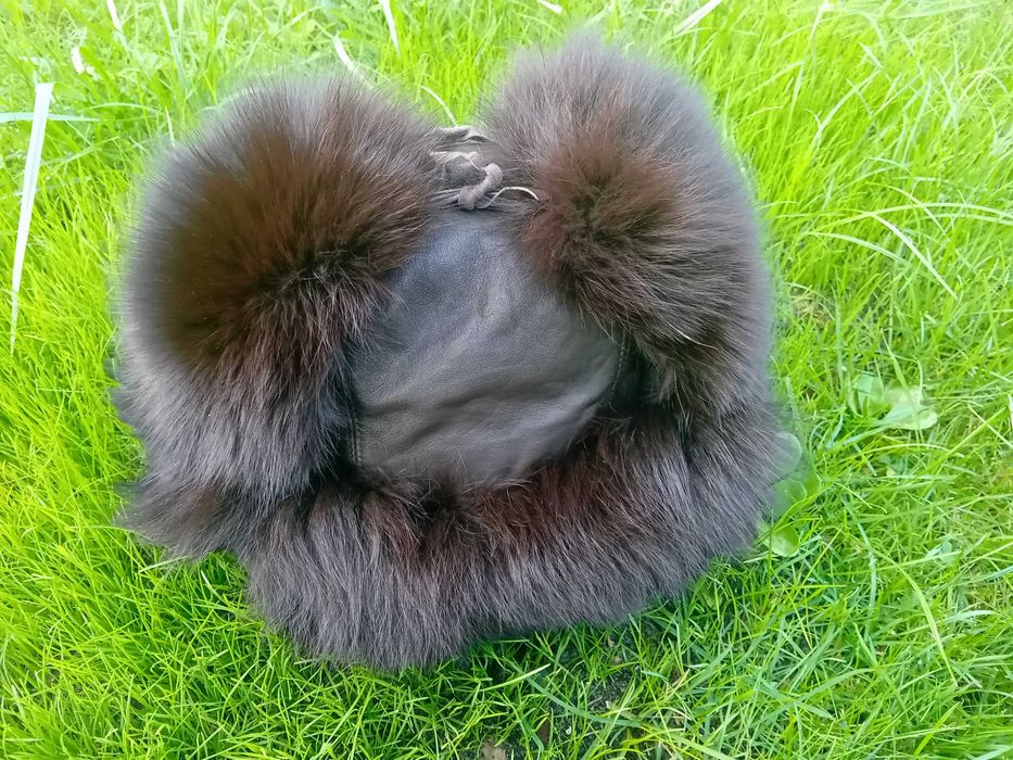 Nowa czapka z futrem lisa