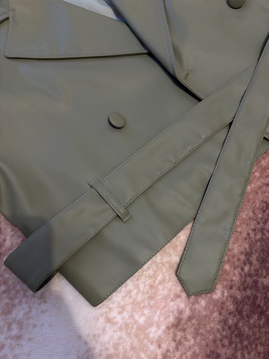 Весняна куртка з еко-шкіри