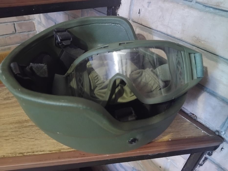 Шолом PASGT  та тактичні окуляри-маска