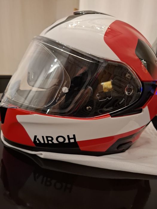 Capacete AIROH novo