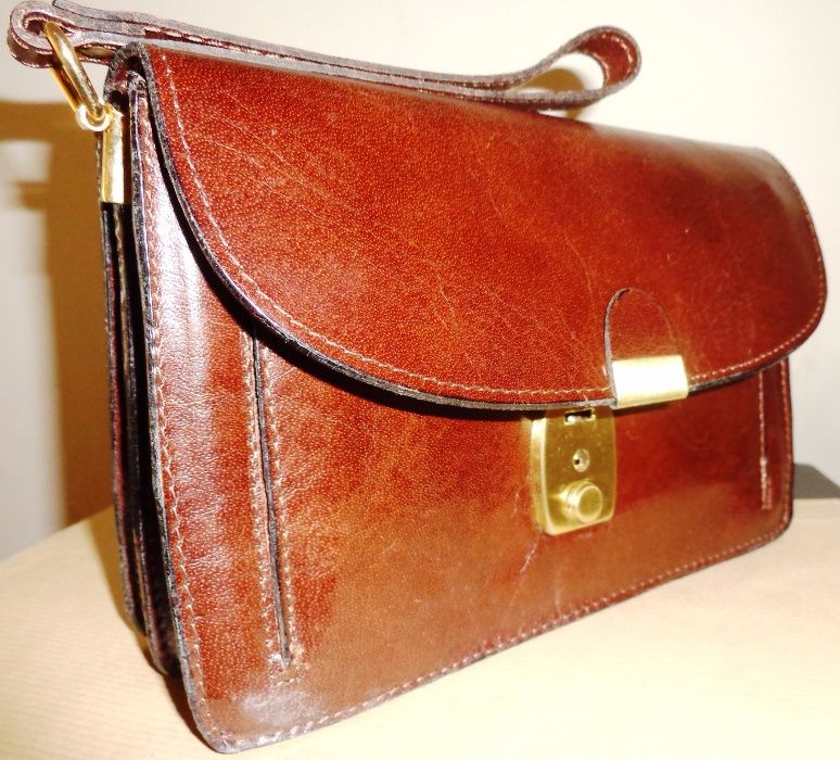 Pochete masculina em couro