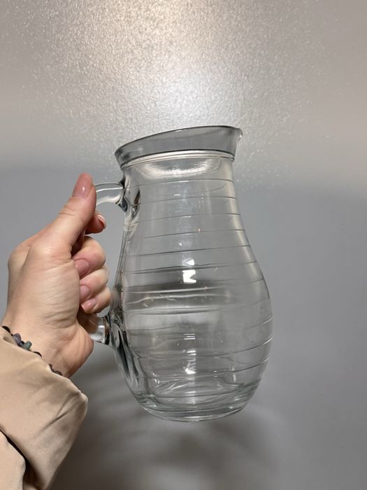 Скляний кувшин глек