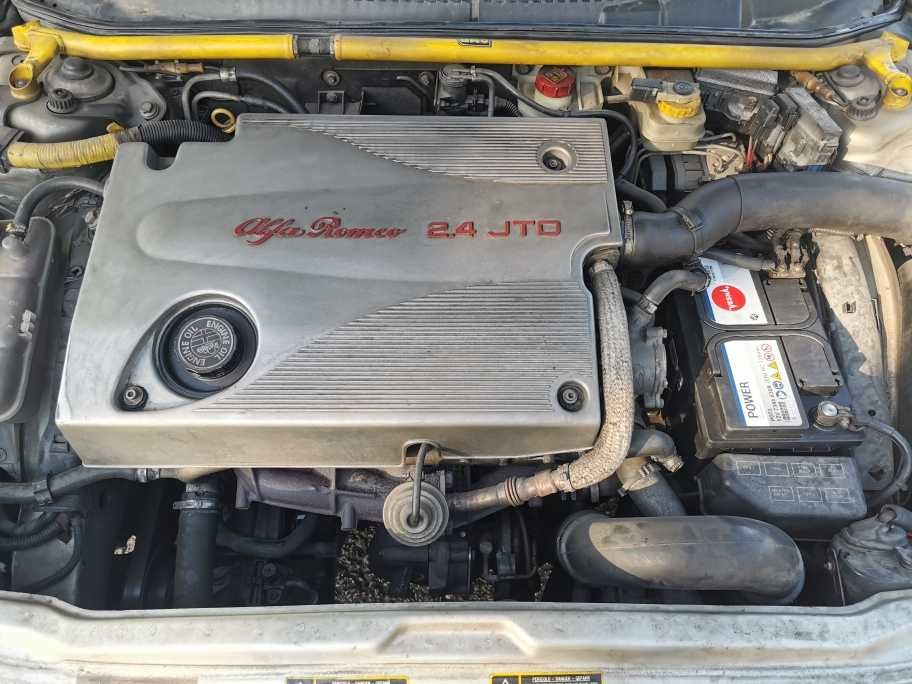 Alfa Romeo 156 2.4JTD foto 2