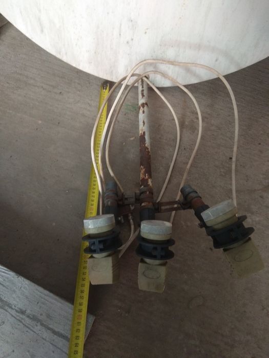 Продам супутникову антену б/у,спутниковую антену.