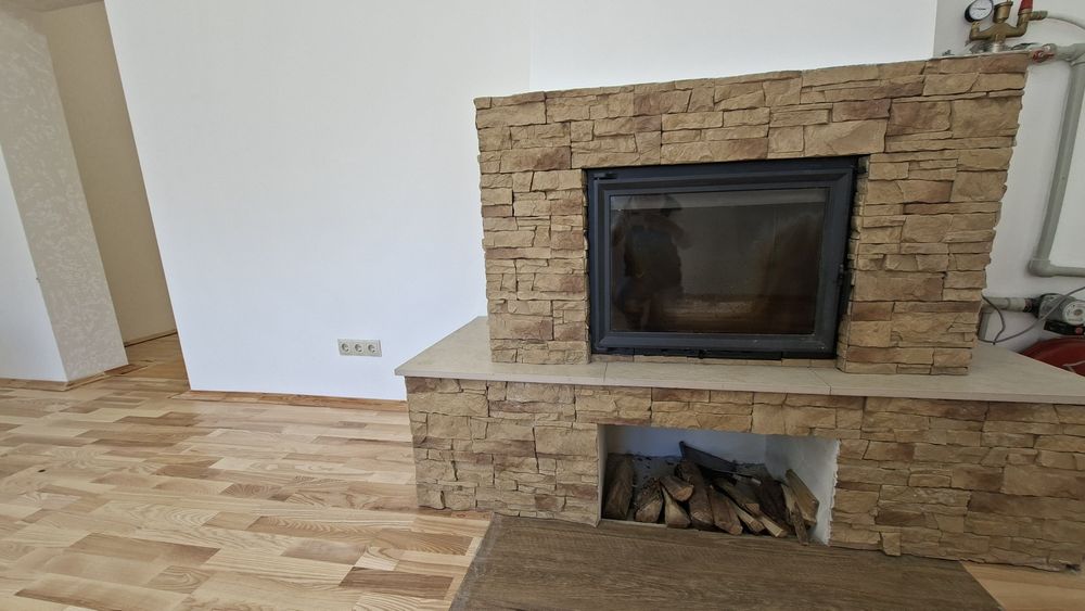 Продаж житлового будинку 220м². Ділянка 7сот.Котедж.Комунікації. Ремонт. Івано-Франківськ.Терміново