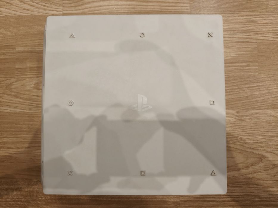 PlayStation 4 Pro Branca Desbloqueada Hen 9.00 C/Comando