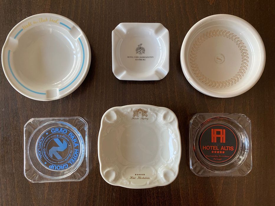 Conjunto de 32 Cinzeiros - Coleção