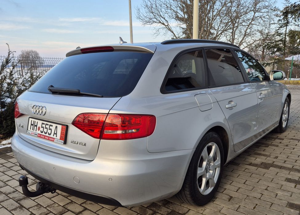 Audi A4 2.0 Tdi  Ledy Xenon Skóry Grzane Navi Parktronik Hak  2010