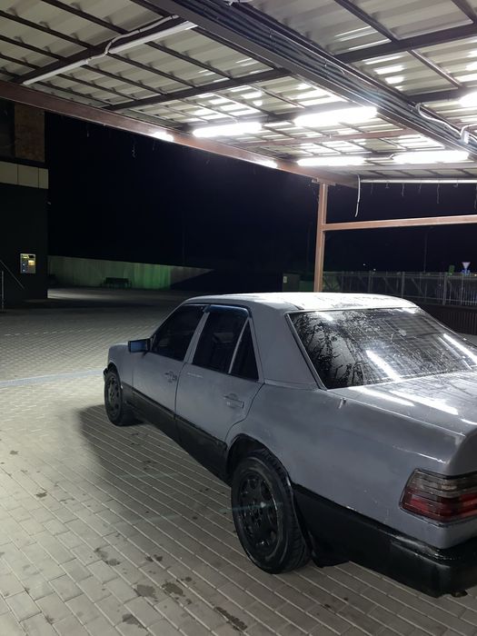 Mercedes-Benz E-Class 1987 VIN WDB1241201A570156 фото оголошення 4 з 8