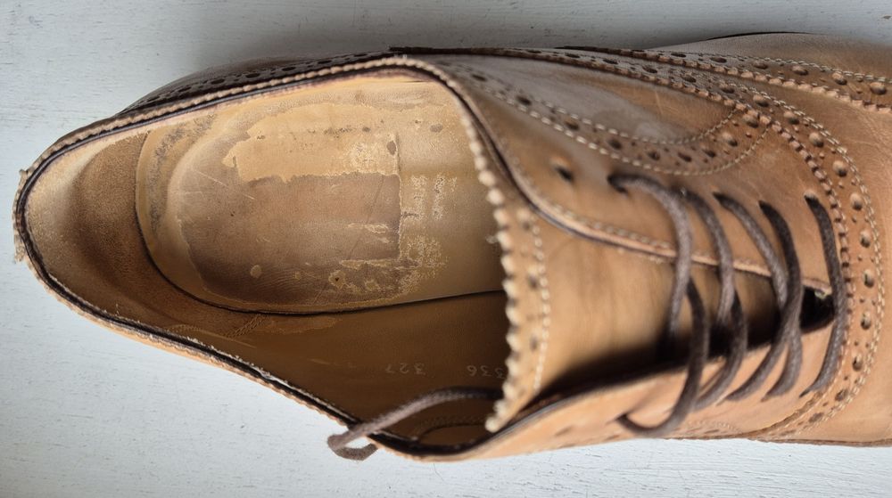 2200 zł w salonie PATRICK HELLMANN roz. 46.5 skóra naturalna w całości