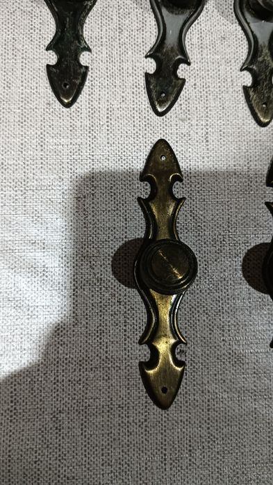 34 Puxadores de móveis