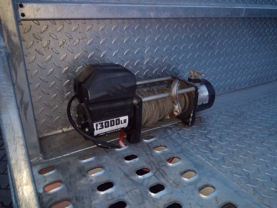 crafter 2,5 tdi  auto laweta  nie ciągnik sprinter  , możliwa  zamiana