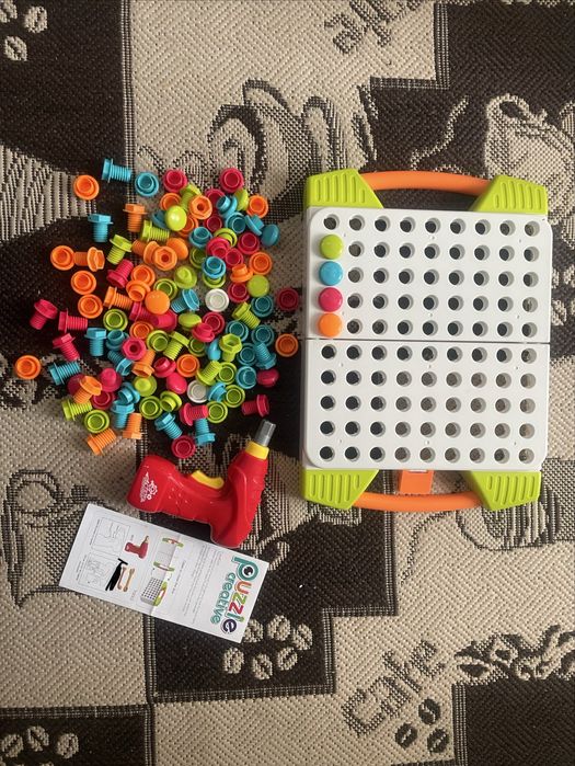 Мозаїка (валіза з шуруповертом)гарний стан..