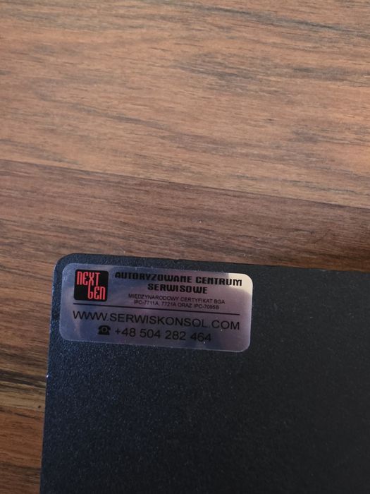 ZESTAW PS4 Pro 1TB + 3 Padv + 15 Gier Pudetkowych