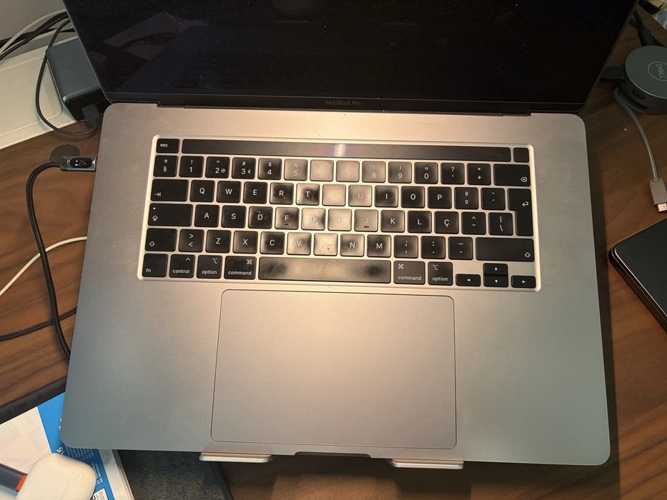 Apple MacBook Pro 16” (2019) i7 / 16 Gb RAM / 512 Gb SSD