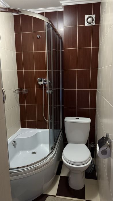 Затишний готель у Карпатах, Східниця