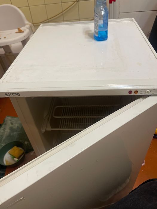 Холодильник та морозилка барний