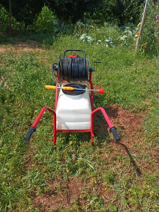 Pulverizador carrinho 70lt como novo