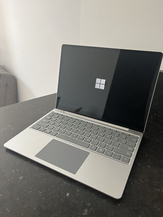 For Sale: Microsoft Surface Laptop Go 2 – TOUCHSCREEN