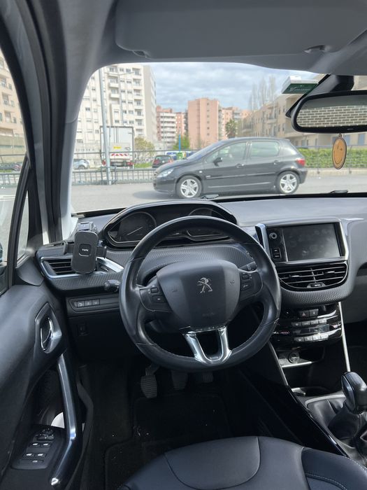 Peugeot 2008 1.2 PureTech Allure