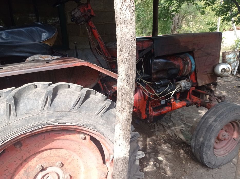 Продам трактор Т-25