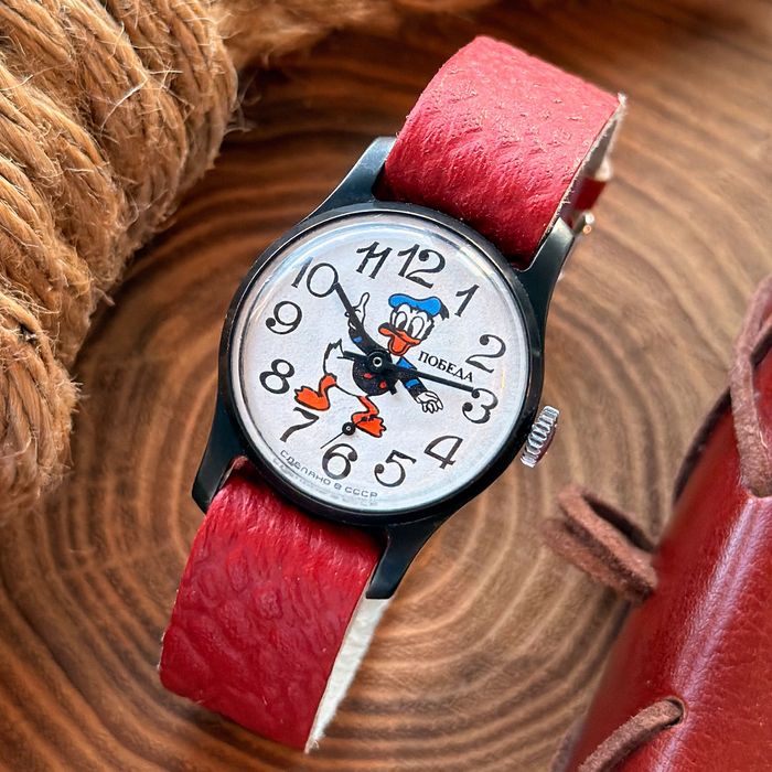 Lata 80, Pobeda. Donald Duck. Stan nowy! Zabytkowy zegarek mechaniczny
