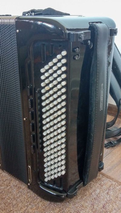 Akordeon Bugari 550 ars/c - świetny stan!