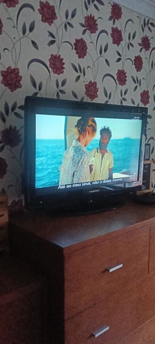 TV blaupunkt 32" 3D
