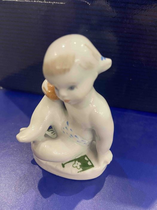 Девочки с мячиком, ЛФЗ.