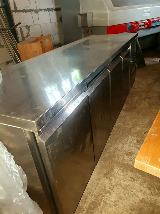 Продам холодильні столи TEFCOLD CK7410