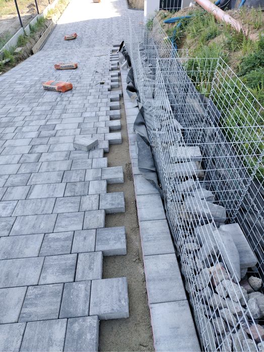 Kostka brukowa ogrodzenia