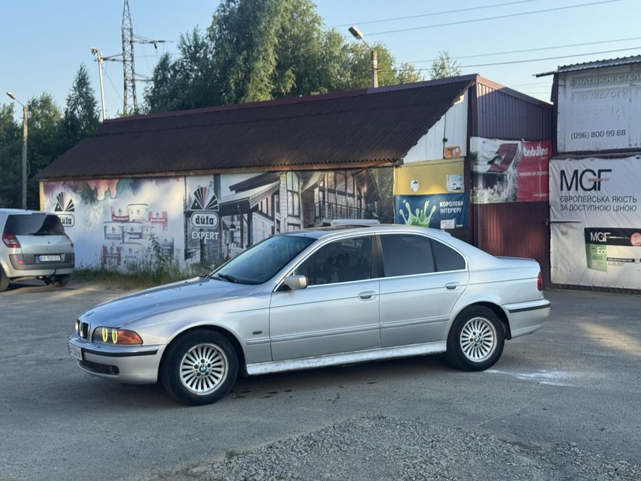 BMW 528 E39 бензин