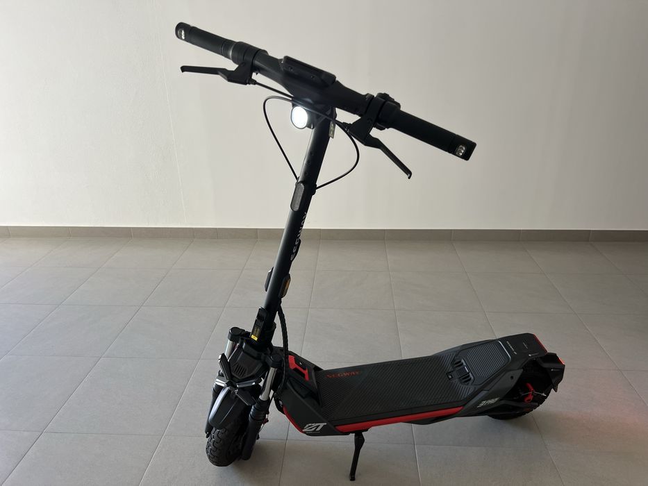 Trotinette Segway Ninebot ZT3 Pro: Nova e Completa!