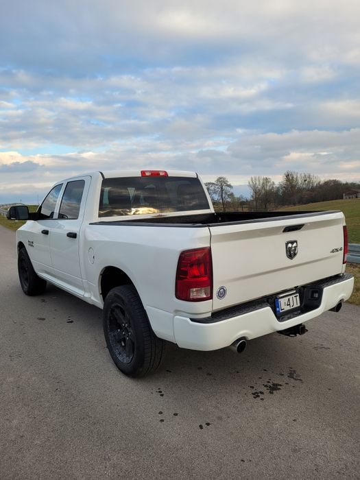 Dodge Ram 1500 5.7 HEMI 4x4 – V8 | 2017 | 6 osób
