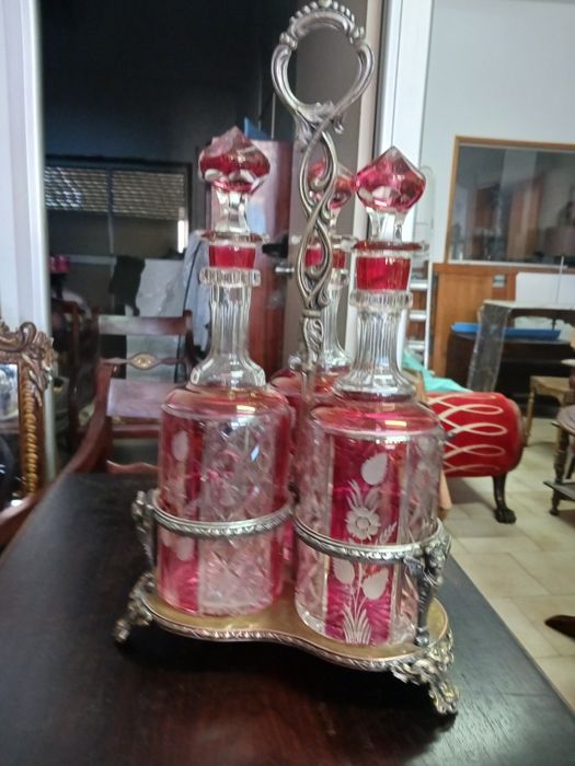 Uma linda peça licoreiro