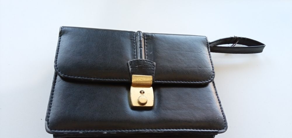 É Grande! e Grossa!-Tabua Madeira para cortar10E-Mala solução5EDesde3E