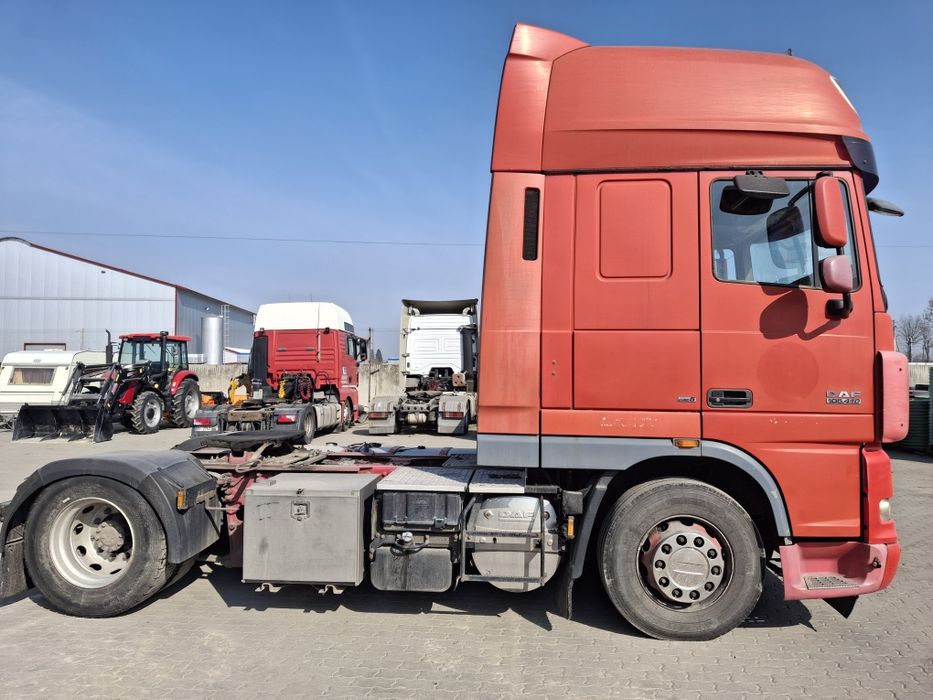 DAF XF105 сідловий тягач