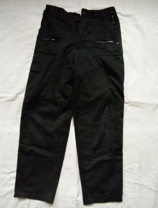 Черные штаны карго