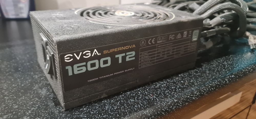 EVGA 1600 T2 80 Plus Titanium