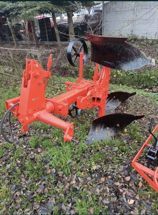 Плуг лемкен 2/35 оборотний