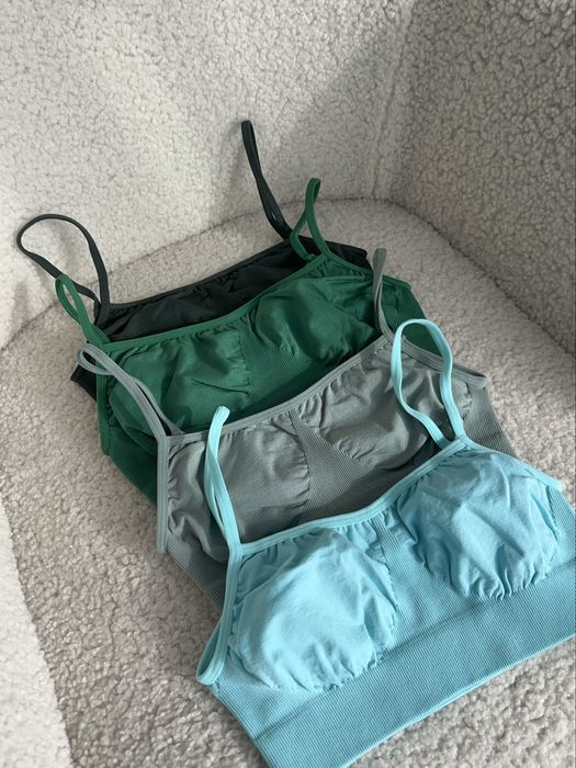 Топ на тонких бретелях , безшовна білизна, безшовний топ