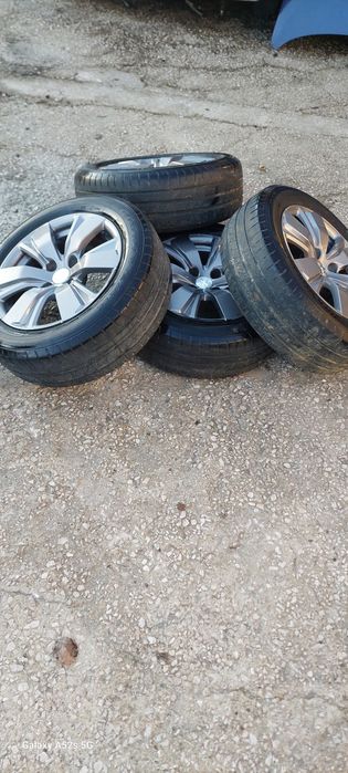 4 X Jantes especiais Peugeot com pneus semi novos  195/60/R16