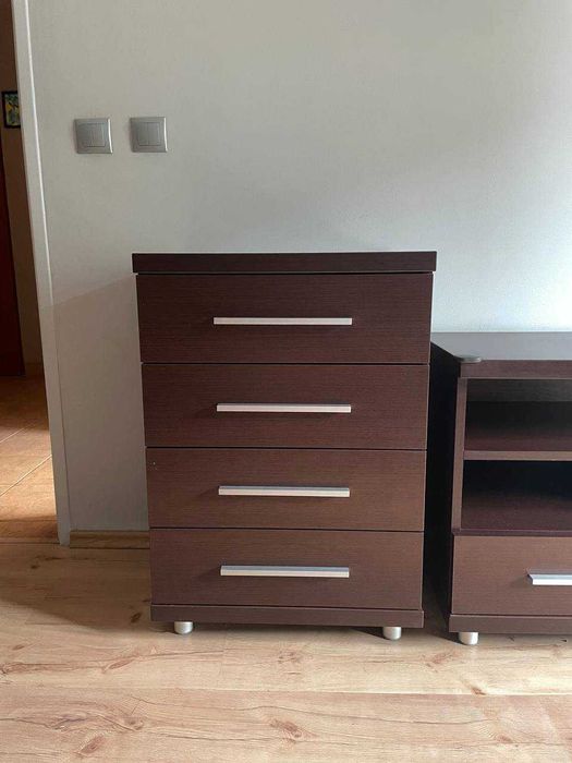 Zestaw mebli z litego drewna (wenge) – Komoda, Szafka RTV, Szafka, Witryna